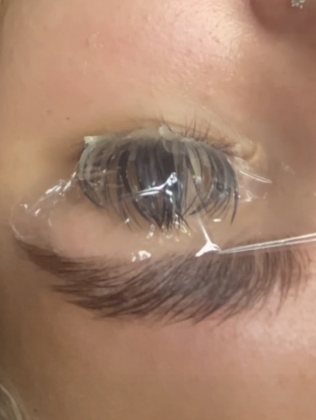 Lash Removal