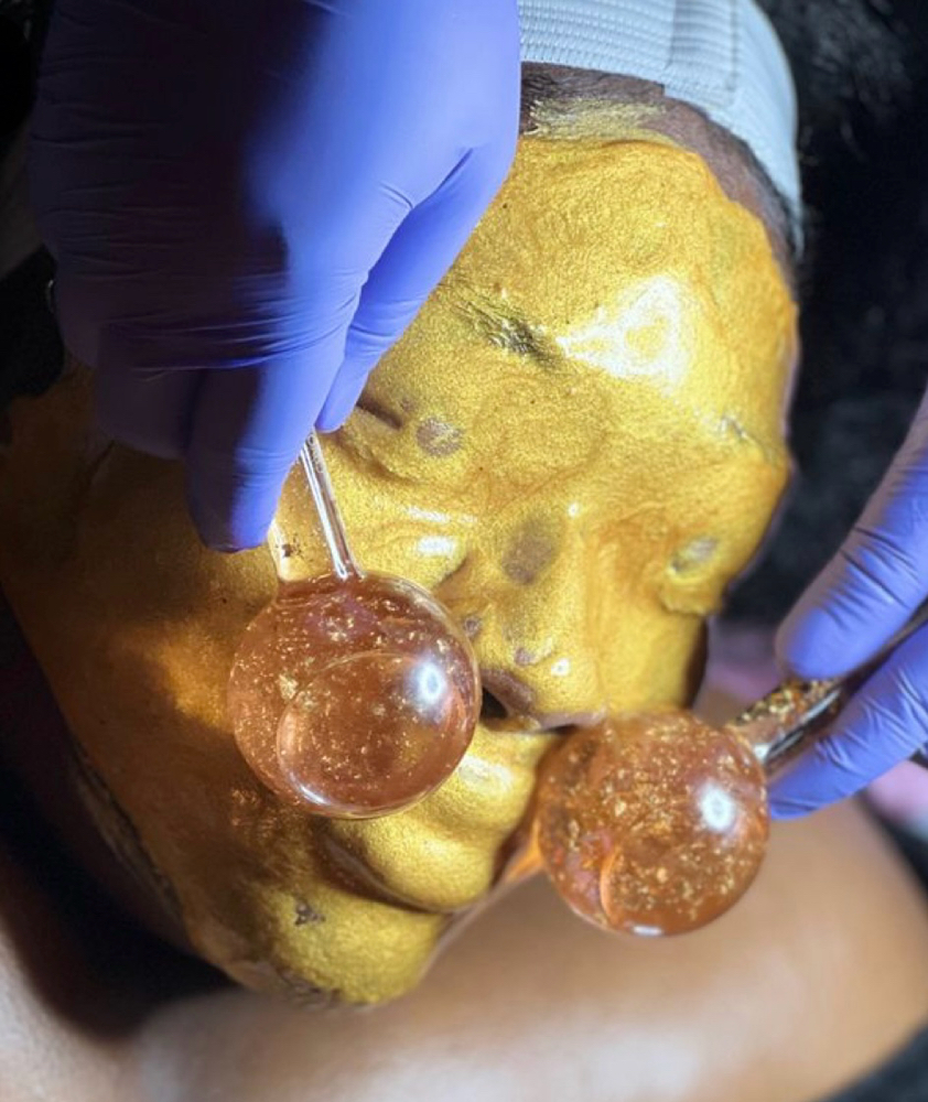 Golden Hour (dermaplaning) Facial