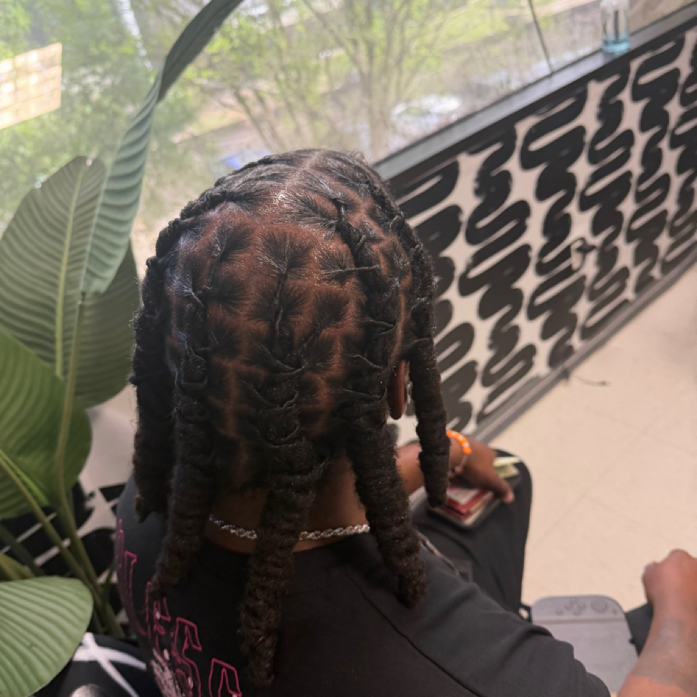 Retwist: Ear- Shoulder at BeautyQueen in Houston, TX