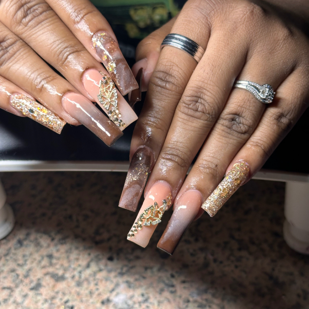 Medium-Long Freestyle Set at Plush Kay Beauty Services in Tulsa, OK