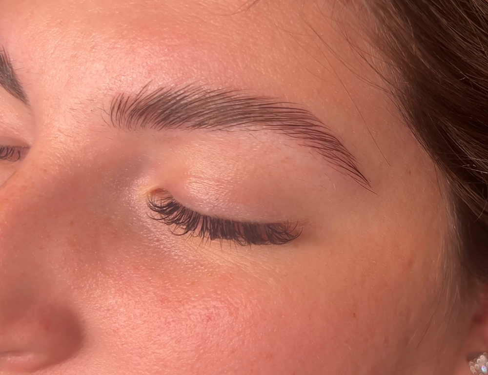 Eyebrow Lamination + Eyebrow Wax