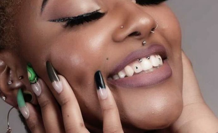 2 Swarovski Tooth Gems