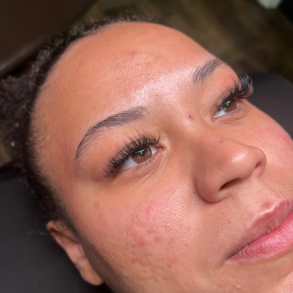 Hybrid Full Set at Aaralin Aesthetics in higginsville, MO