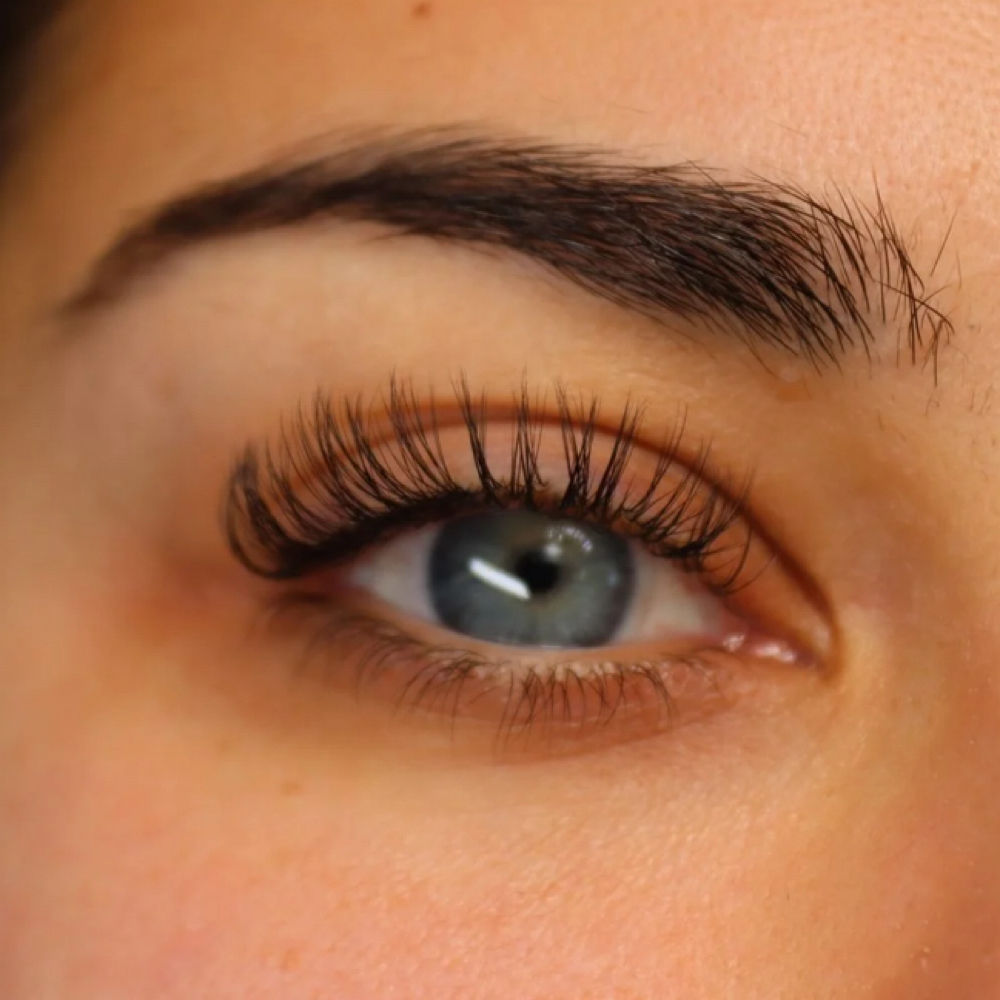 Angel Set 3 Week Refill at Evey’s Lash & Beauty in New York, NY