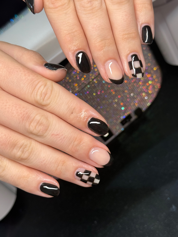 Acrylic Short Minimal Design at Kaylee McNeal in Ripley, TN