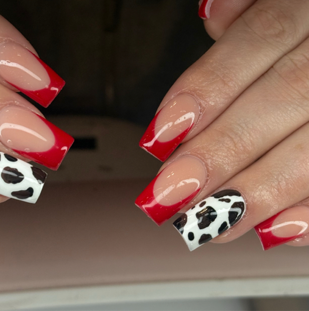 acrylic full set — medium at The Nail Therapist in Nampa, ID