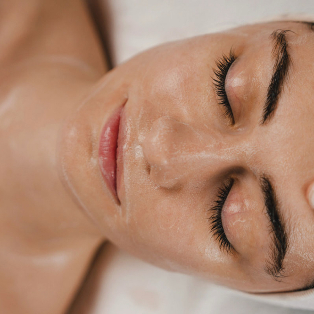 Refine And Recovery Facial