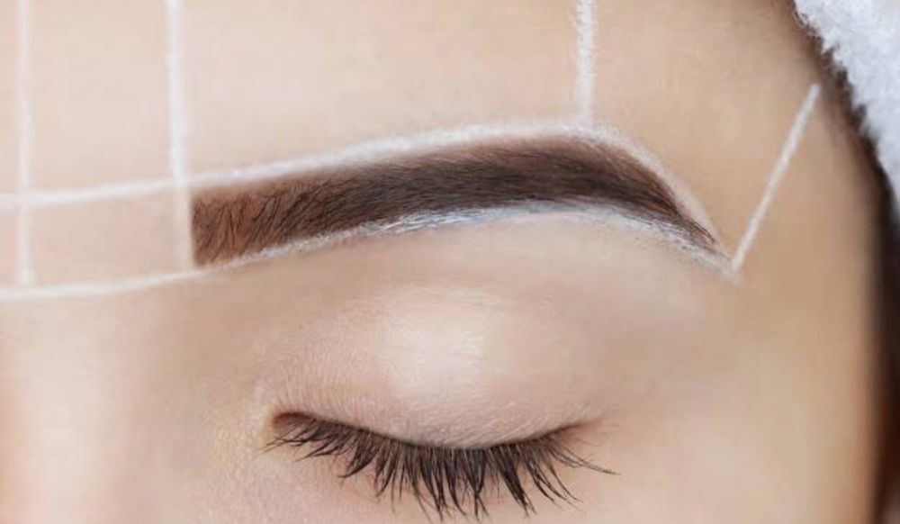 Eyebrow Tinting/Mapping