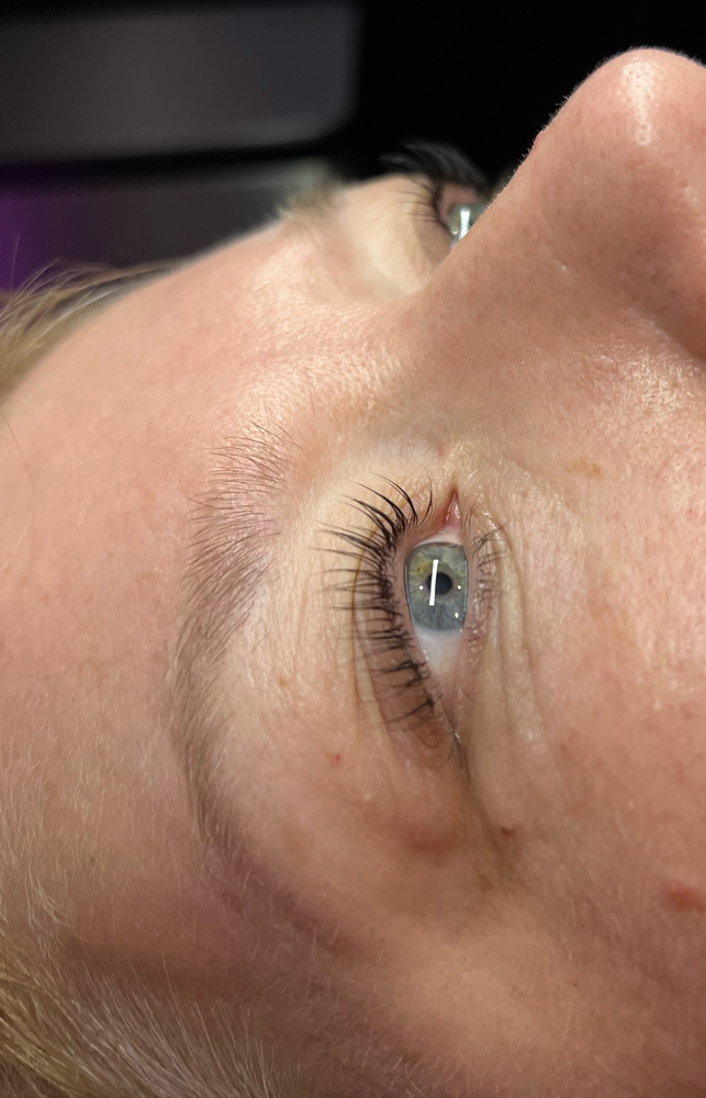 LASH LIFT AND TINT