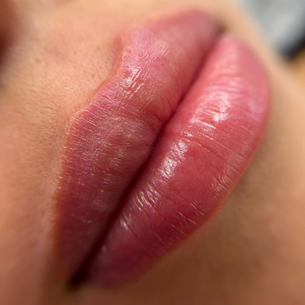 Lip Neutralization at Lux|A Beauty&Cosmetics in San Antonio, TX