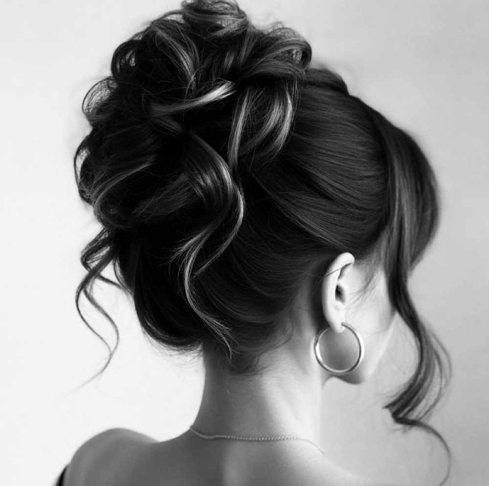 Hairstyle/Updos at Bella Hue in Kissimmee, FL