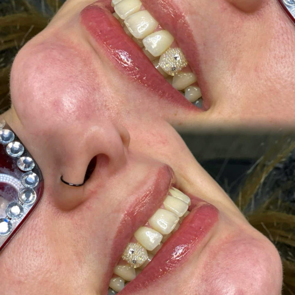 Iced Tooth Gem at Elevate Yourself Beauty Parlour in Hobart, IN