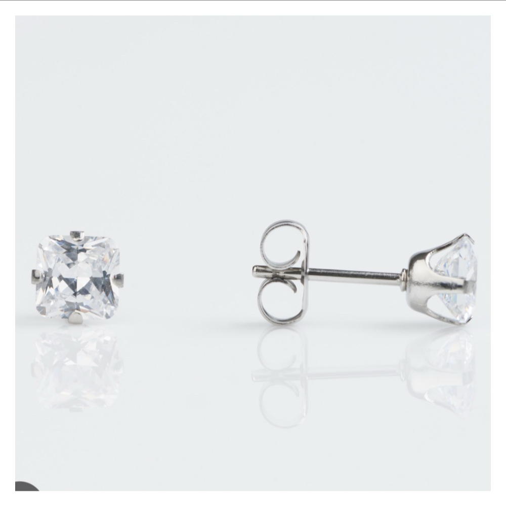 5x5mm CZ Princess Cut Tiffany 14k at Airbella in Columbus, OH