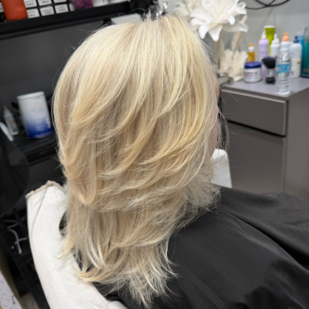 Smoothing Keratin Blowout Express at NY Hair Hype in Bradenton, FL