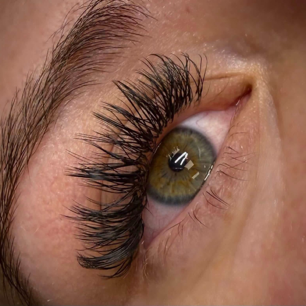 Lash Fills with heidi at Envy Lash + Beauty in Hastings, MI