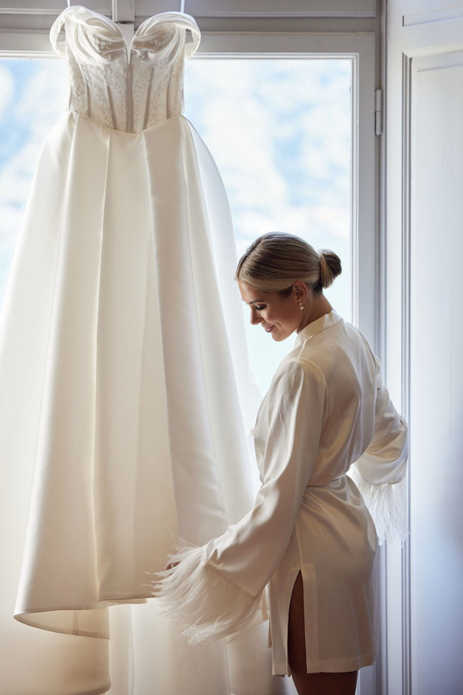 THE GLOWING BRIDE-Package