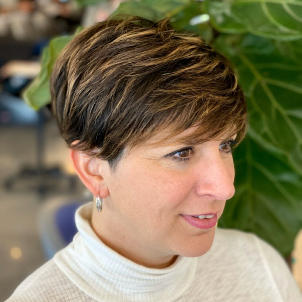 Women’s Refresh Mini Cut at The Rose Hair Studio in Manheim, PA