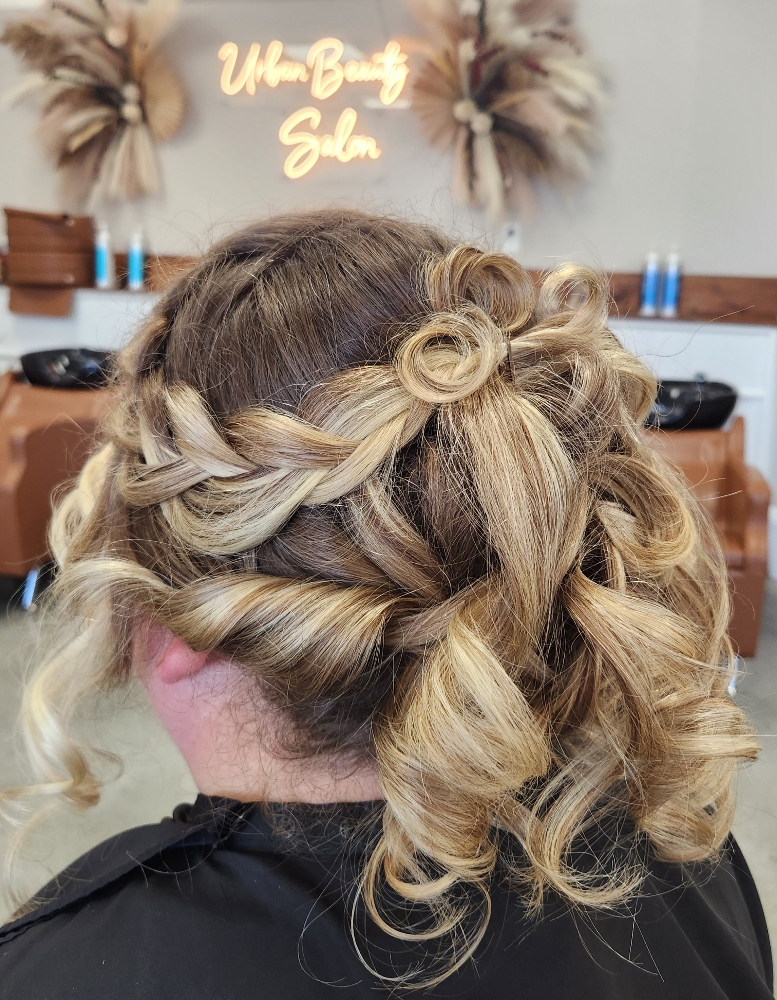 Bridal/Prom/Special Occasions Updo