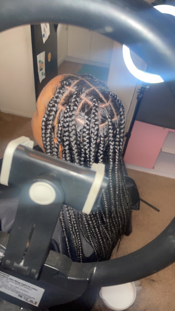 Medium Knotless/ Box Braids