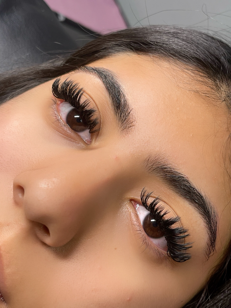Wet Set Eyelash Extensions at Glitz Glamourr in Pasadena, TX