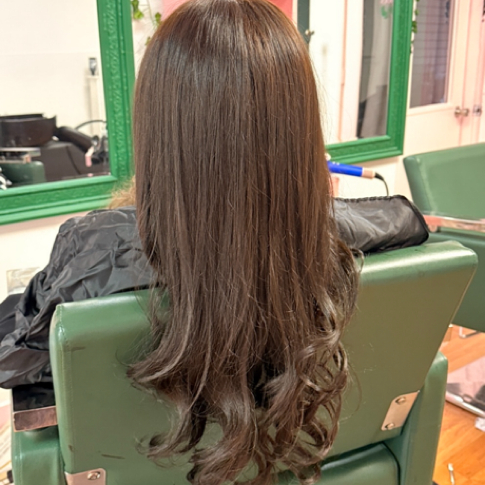 Wash + Blowout🩷 at Glamorous Beauty Lounge in Reading, PA