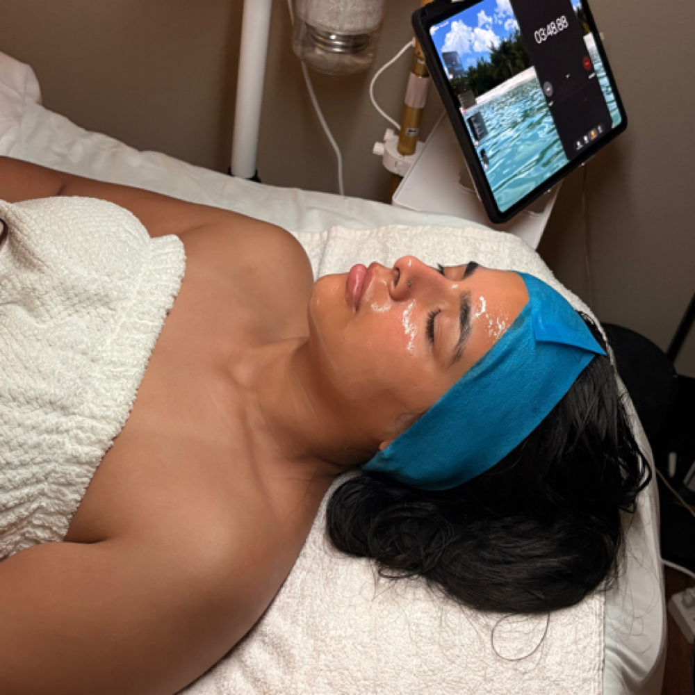 Multivitamin Retinol Chemical Peel at PR Beauty Bar in Conway, AR