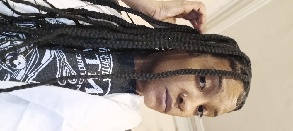 Medium Knotless Braids