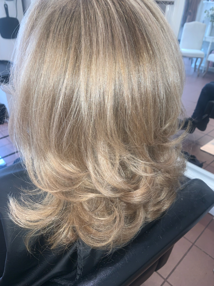 Shampoo & Blowout (short)