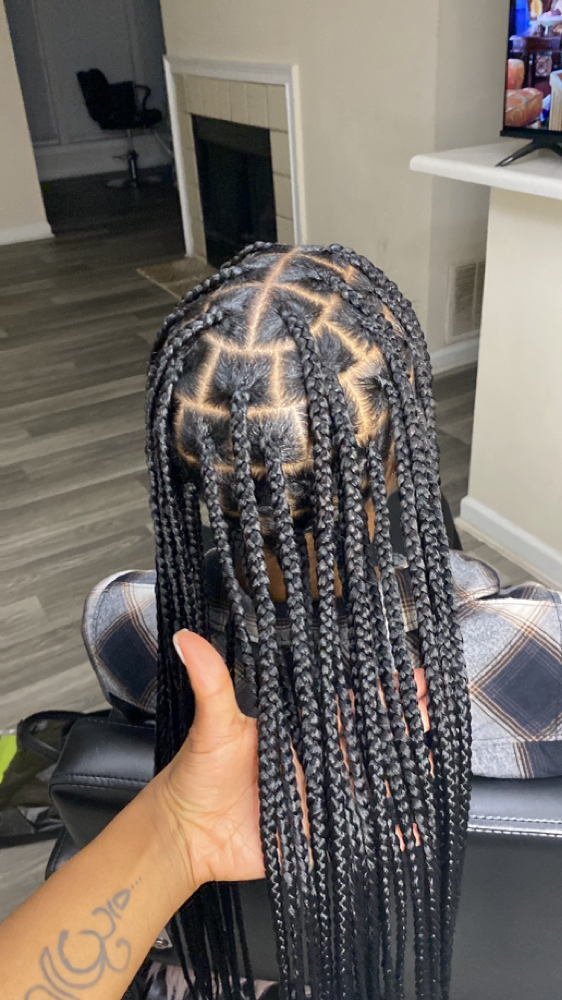 Medium Knotless - Mid Back Length