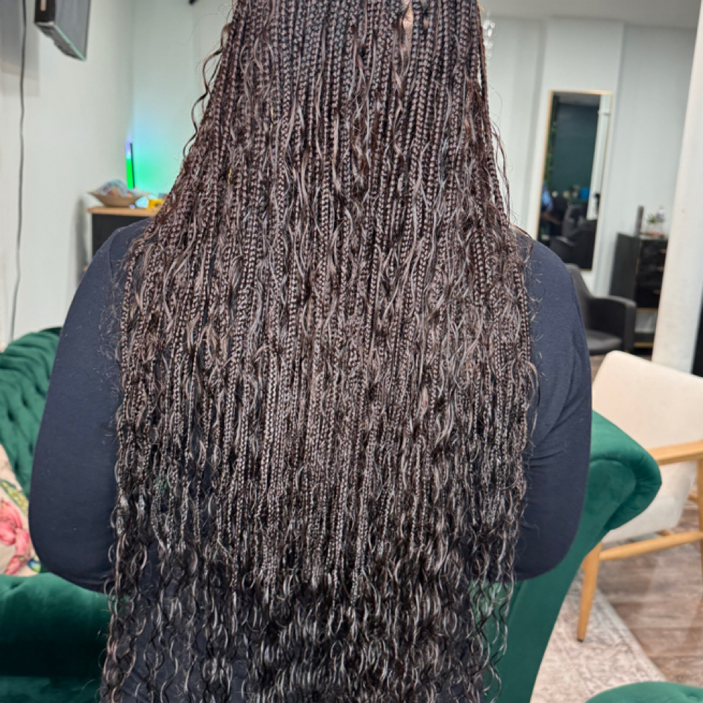 Bohemian Retouch Box Midback at Zara Hair Braiding Salon in 30328