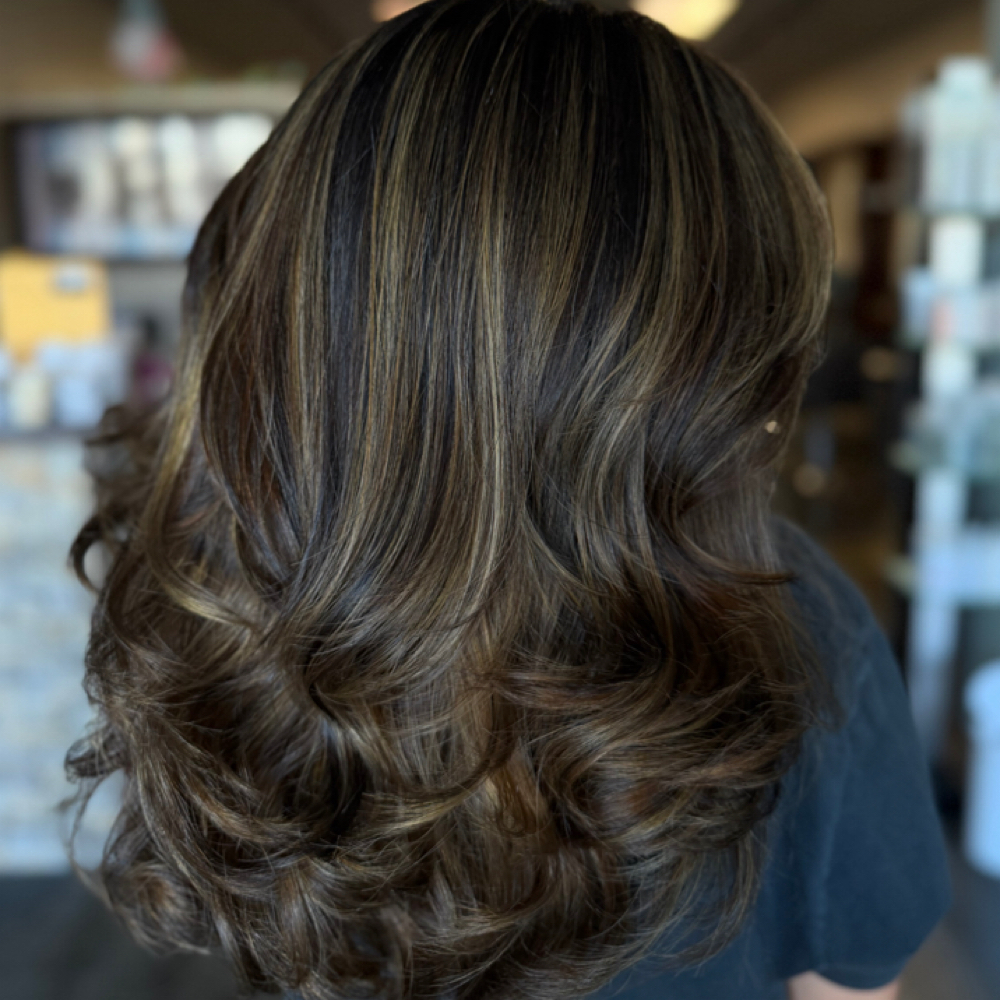 The Signature Blowout at Magnolia Roots in Pittsboro, NC