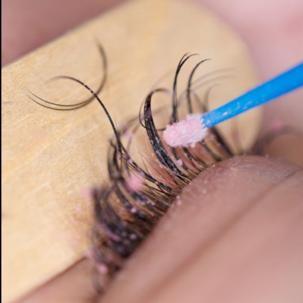 Lash Removal at Sersi Beauty in Albuquerque, NM