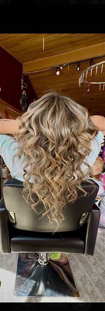 Wash & Blow Out at Blades•Braids•Beauty in Levittown, PA