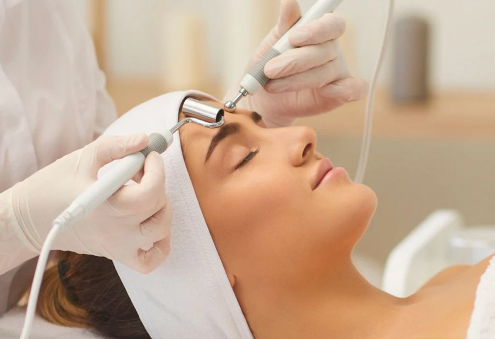 MicroCurrent & Galvanic Facial