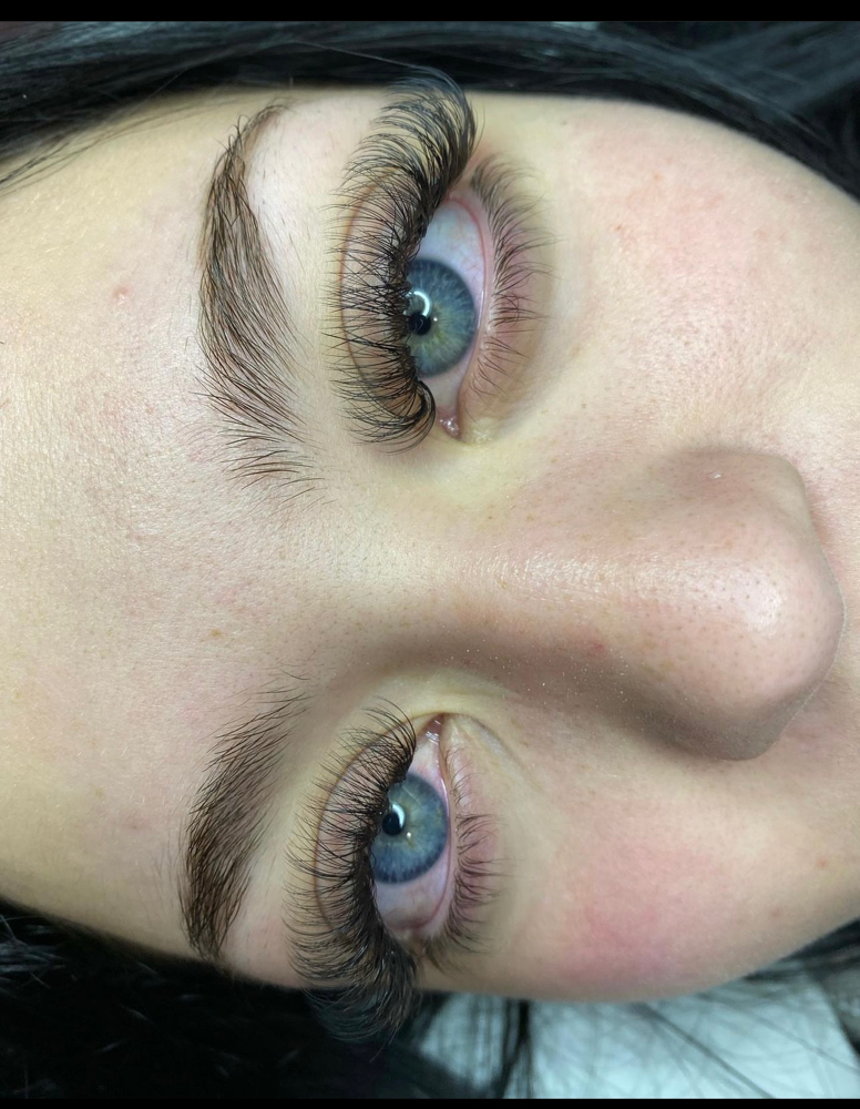 Classic FAN ful set lash extensions