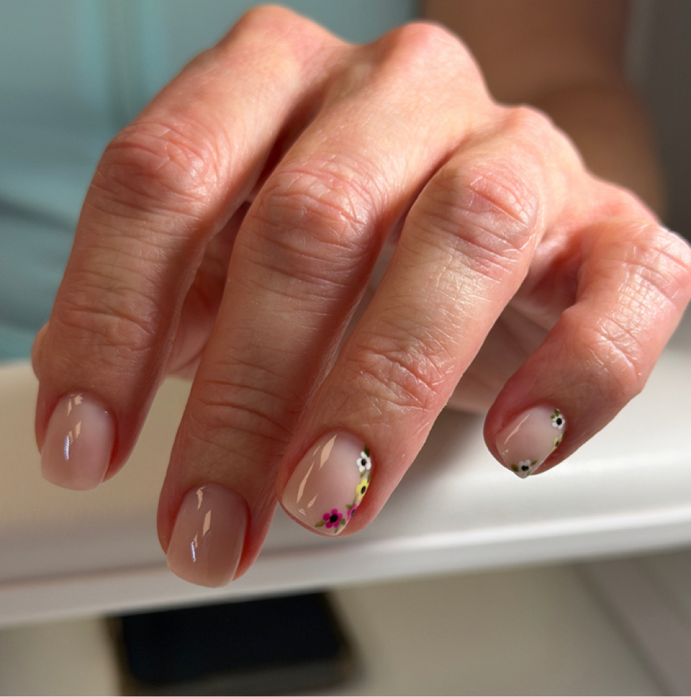 Ukrainian Manicure S (short) at VONĀ Private Studio in Wichita, KS