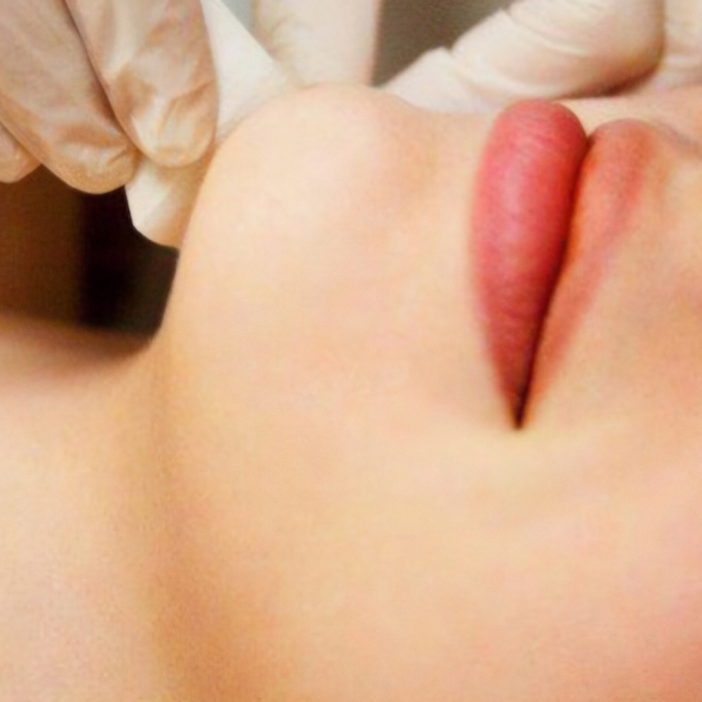 Chin Wax/Tweezing at Entouch Day Spa  |   La Pine's Premier Facial Spa & Waxing Studio in La Pine, OR