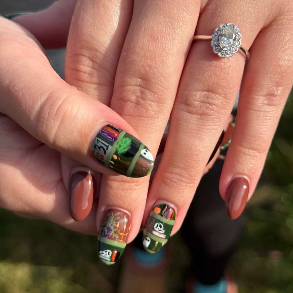 Free Style Sets at Planting Roots Esthetics in Kingman, IN
