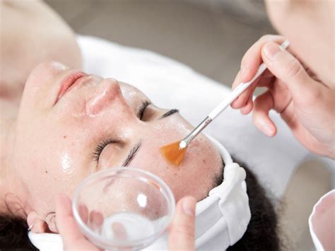 Chemical Peel (Buy 5, Get 6th Free)