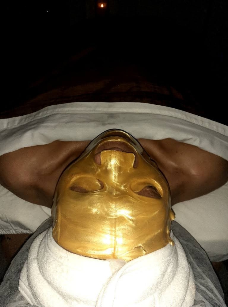 24k gold Facial & Eye treatment