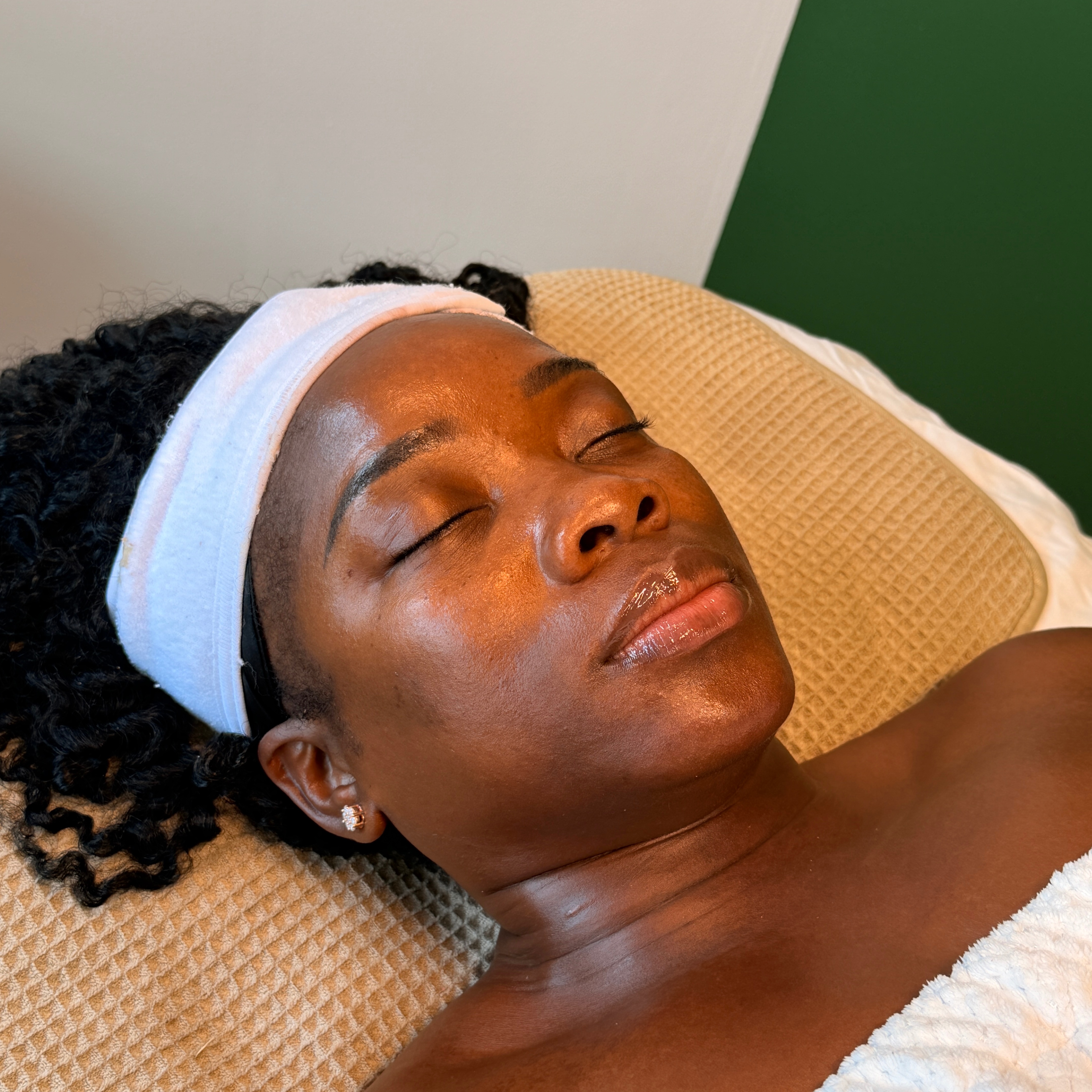 New Client Glow Intro Facial at VIDAMIN+ SKIN CARE in ORANGE PARK, FL