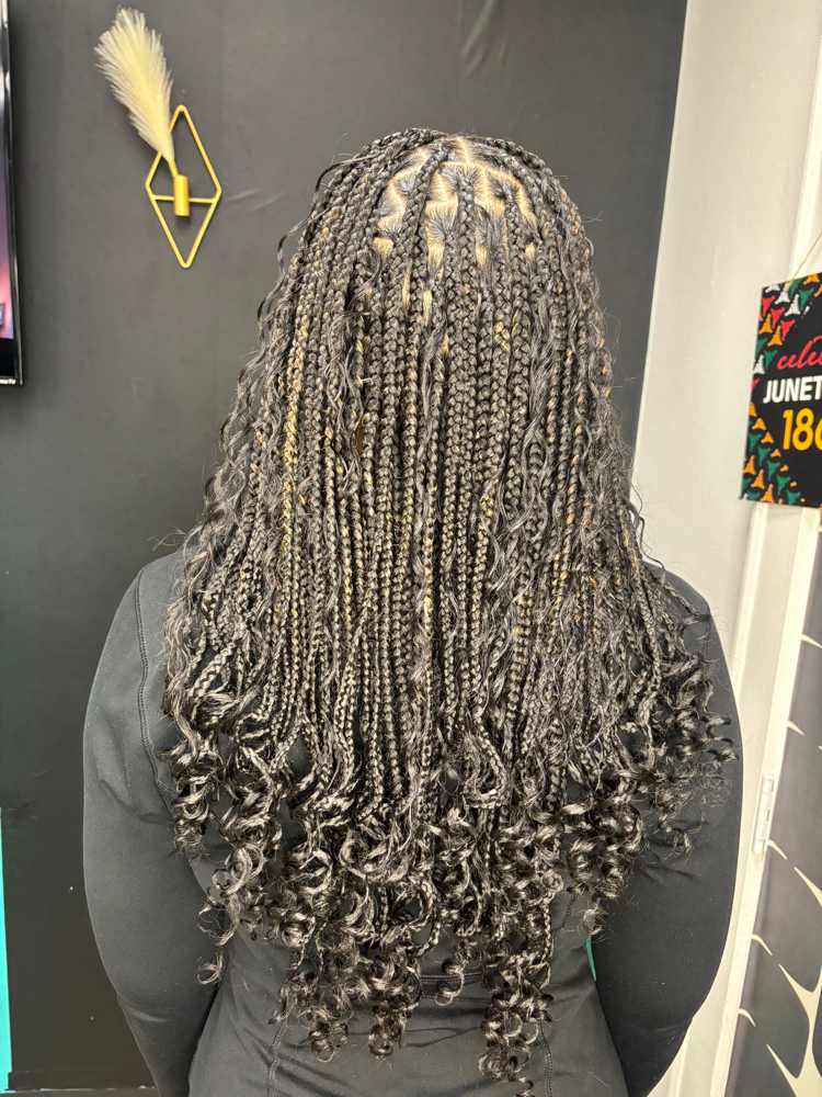 Small Knotless Braids