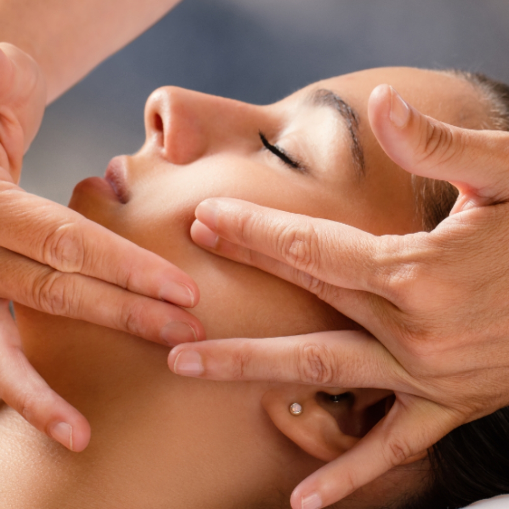 90 Min Refresh Facial at REFRESH BEAUTY BAR in Hampstead, NC