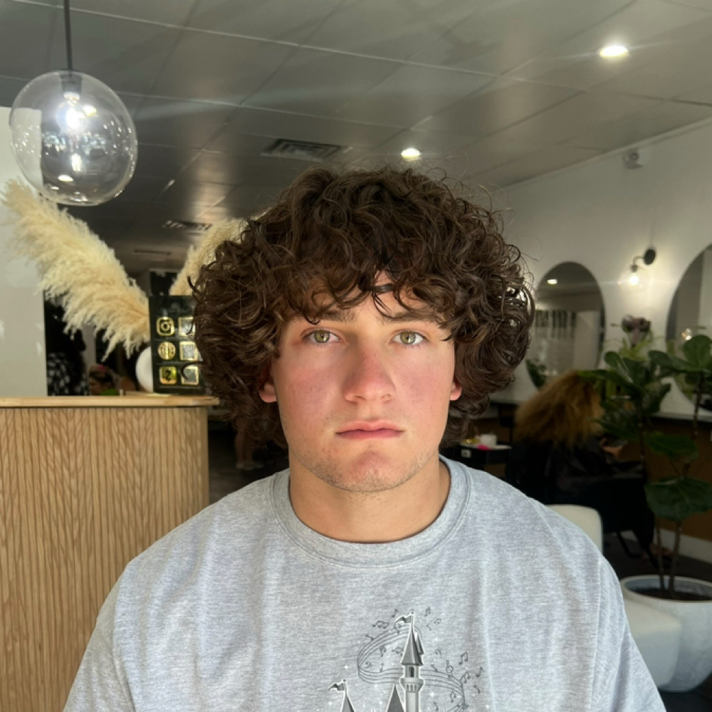 Men’s Rizo Cut (Returning Guest) at The Curl Casa in Chandler, AZ