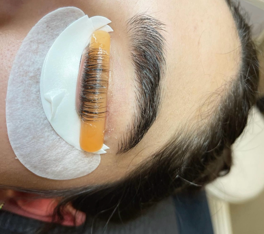 Eyelash Extension Removal