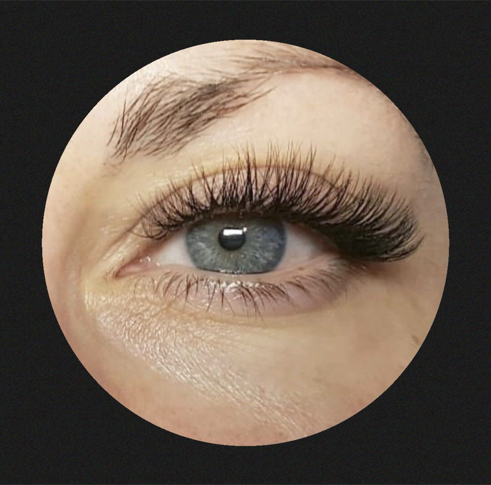 Full Set Of Natural Volume Lashes