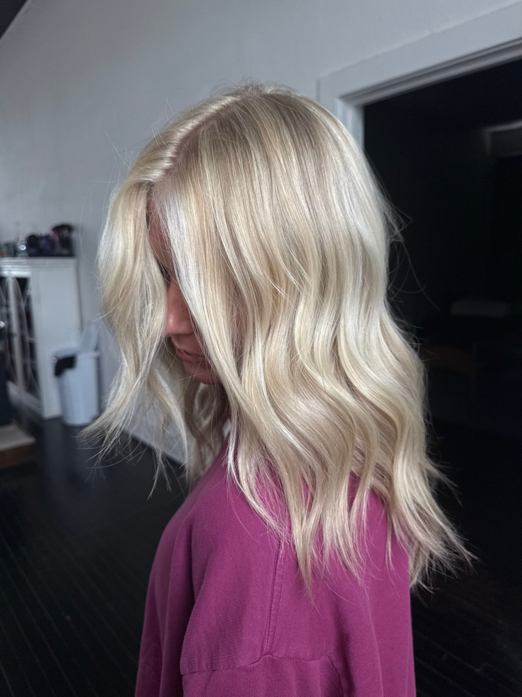 BLOWOUT at HAIR BY SYDNEY in Bellbrook, OH