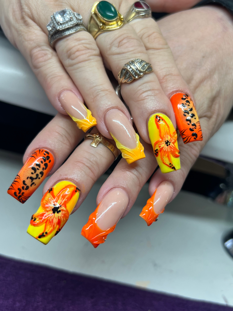 Long Fullset w/Specialty Art
