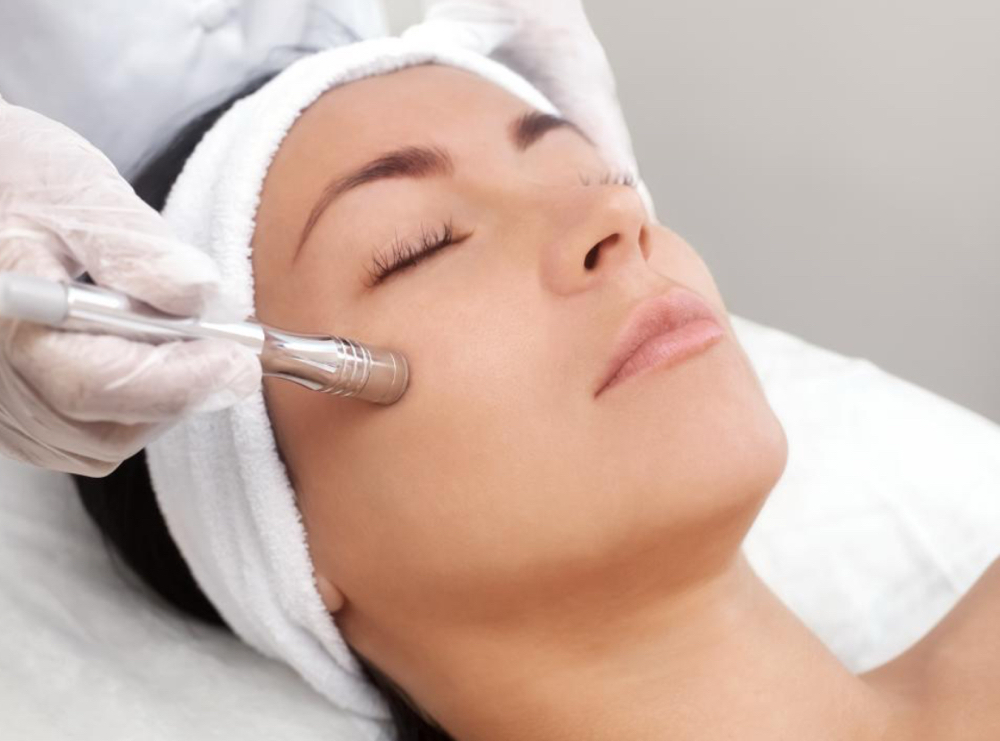 Diamond microdermabrasion