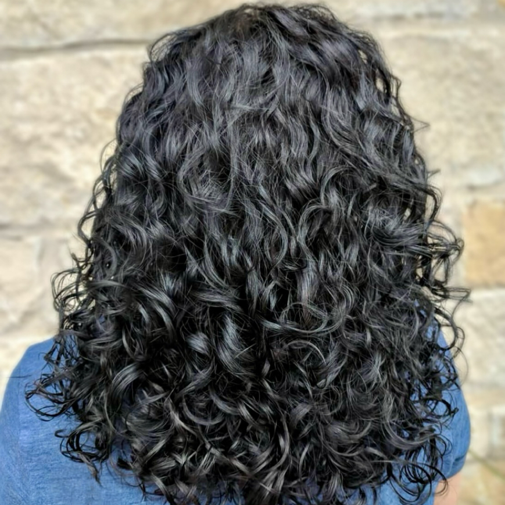COLOR RETOUCH (Emerging Stylist) at Texture House Salon in Spring, TX
